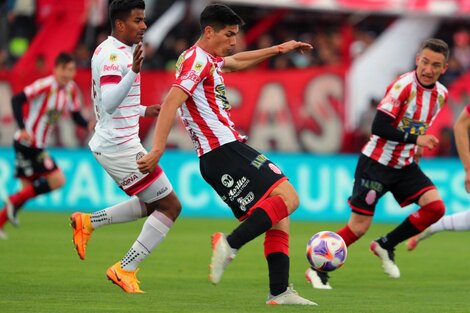 Barracas Central ganó y dejó último a Lanús en la Liga Profesional