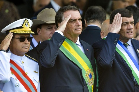 El presidente Jair Bolsonaro durante desfile militar / Marcelo Camargo, Agencia Brasil