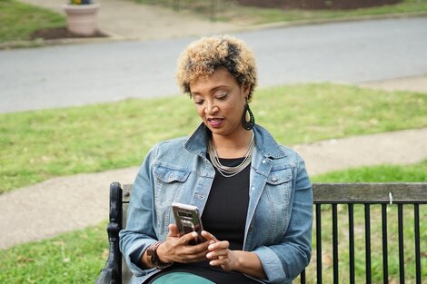 'Cara de smartphone': cómo se relaciona el aumento de la papada y el uso del celular