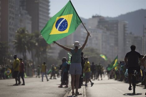 Casi el 70% de los brasileños temen una agresión física por sus opciones políticas