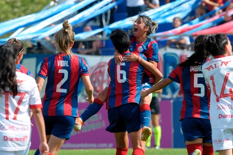 San Lorenzo se quedó con el clásico femenino ante Huracán