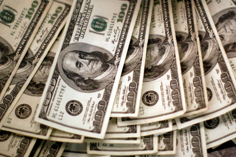 El contado con liquidación y el dólar mep subieron 1 por ciento, al cerrar en 305,90 y 297,91 pesos, respectivamente.