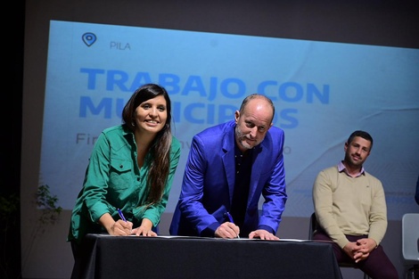 Insaurralde y Vilar participaron de la firma de convenios ambientales de la Provincia 