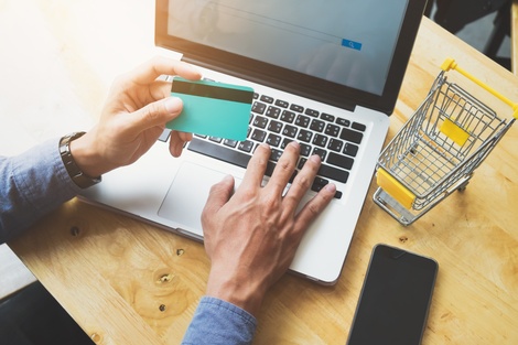 Cuál es el valor máximo en dólares para comprar productos en el exterior de forma online. Imagen: FreePik.  