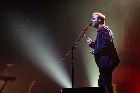 Kevin Johansen en el Gran Rex: establecer empatía desde el oficio de músico