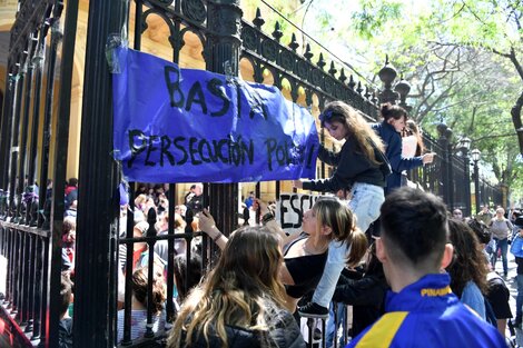 Tomas de escuelas: El repudio a la persecución de estudiantes y familias