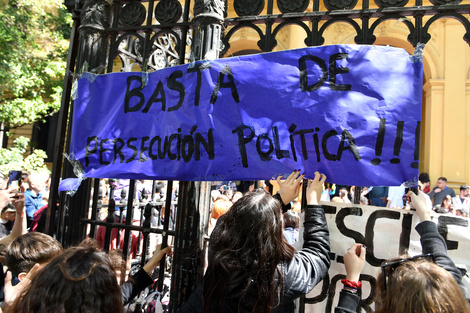 Toma de colegios: la Defensoría del Pueblo porteña convoca a un encuentro entre autoridades de Educación y estudiantes