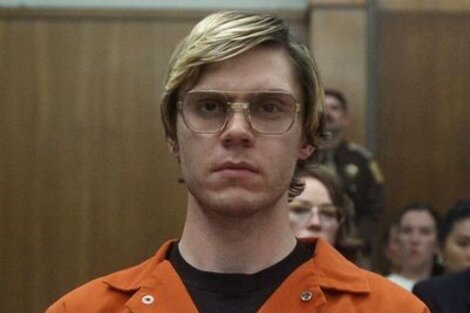 Evan Peters en la piel del asesino y caníbal Jeff Dhamer. El actor confesó que le causaba temor meterse en la piel de este personaje. (Foto: Netflix)