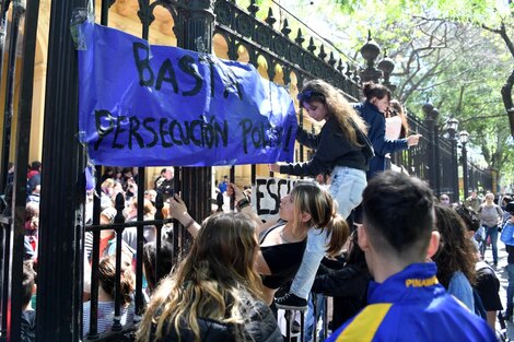 Espionaje ilegal en escuelas porteñas