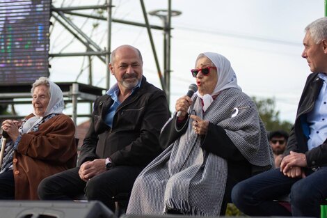 La emoción de Hebe de Bonafini en la apertura del Parque de Madres en Ensenada