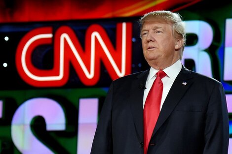 Donald Trump demanda a la CNN por difamación y pide una multimillonaria suma como compensación