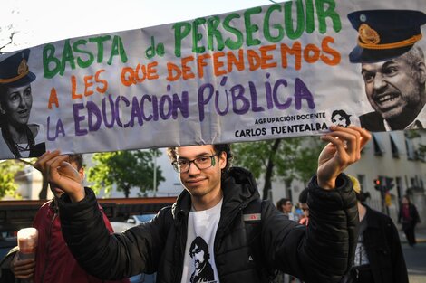 Sigue el reclamo docente en la Ciudad: "La educación está de pie y luchando"