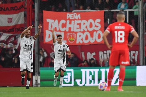 Jesús Soraire y Alejandro Martínez, la combinación del 1-0 de Central Córdoba