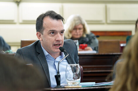 "Es una crisis institucional sin precedentes", dijo el diputado Blanco.