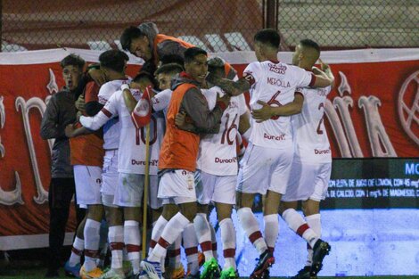 Huracán ganó en Parque Patricios y da pelea en la Liga Profesional