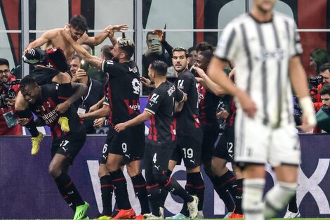 Liga de Italia: El Milan venció a la Juventus para llegar a la cima