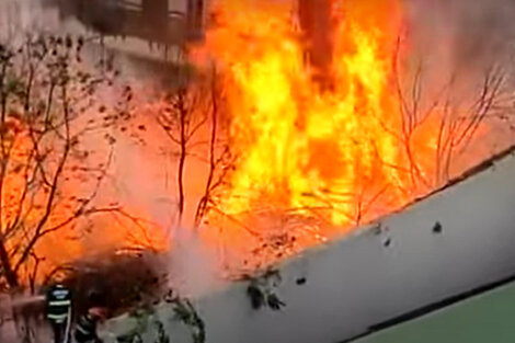 La Plata: las impactantes imágenes del incendio en una obra en construcción 