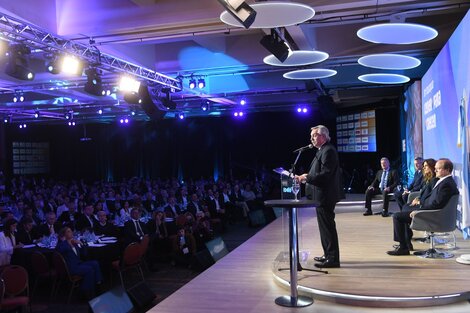 Alberto Fernández en el Coloquio de Idea.