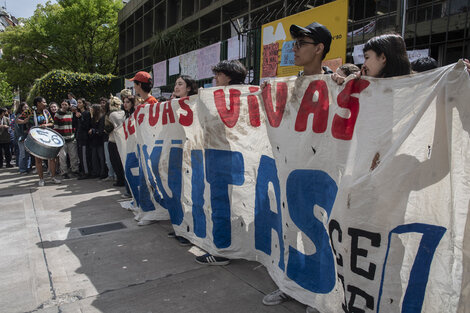 El gobierno porteño no pagará el examen de inglés del Lengüitas