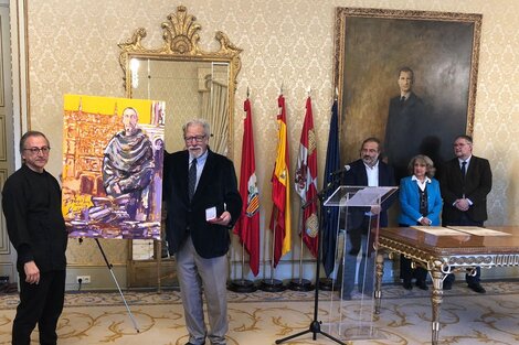 El “Teuco” Castilla recibió la Medalla Fray Luis de León de Poesía Iberoamericana