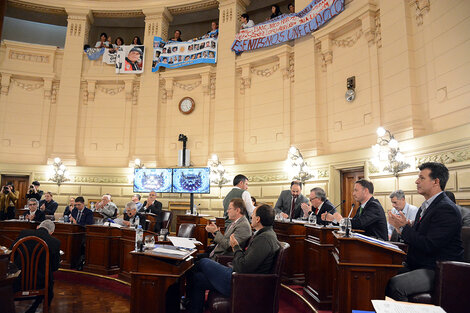 Las dos leyes salieron por unanimidad en la votación en general.