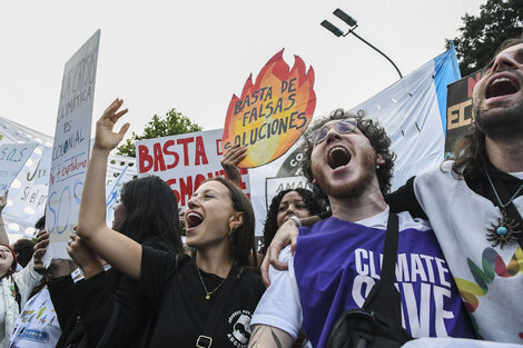  Un reclamo bajo la consigna "La Deuda es con el Sur"  