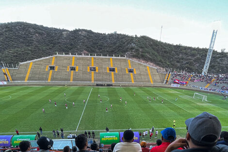 Agónico empate en el superclásico catamarqueño 