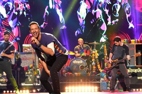 Chris Martin durante el primero de los diez conciertos que Coldplay realizará en el estadio de River. 