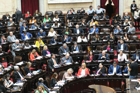 La sesión logró quorum ayer al mediodía gracias al acompañamiento de diputados radicales.