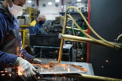 Pymes industriales, a la expectativa de que se normalice la importación de insumos 