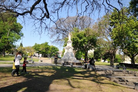 Parque Patricios: vecinos y vecinas rechazan la construcción de un memorial en el Parque Ameghino