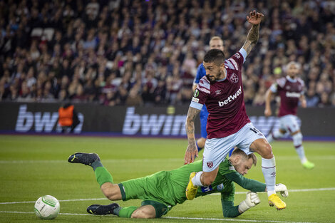 Manuel Lanzini le dio el triunfo a West Ham por la Conference League