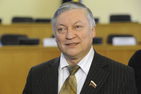 El excampeón mundial de ajedrez Anatoli Karpov está en coma inducido tras sufrir un fuerte golpe en la cabeza