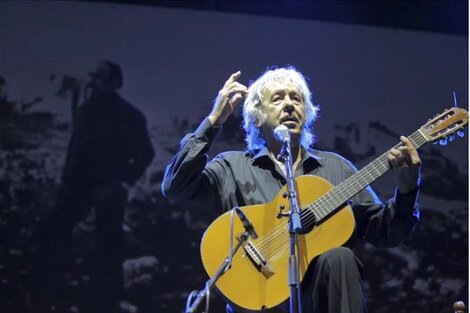 Paco Ibáñez nació el 20 de noviembre de 1934.