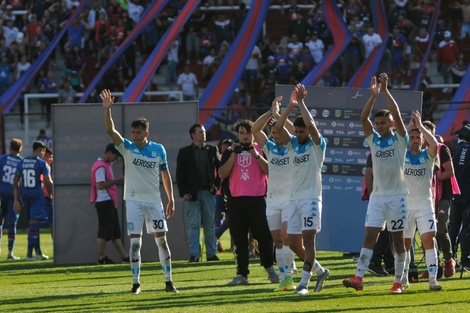 Racing vs Tigre: partidazo, duelo de hinchadas y triunfo académico