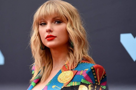 Taylor Swift se convirtió en la primera artista en ocupar los 10 primeros puestos del ranking Billboard 