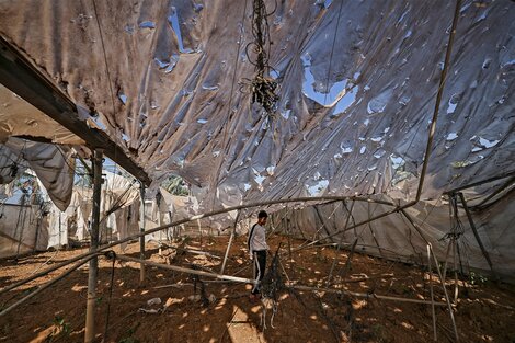 Un campo de refugiados en Gaza después de un bombardeo israelí. 