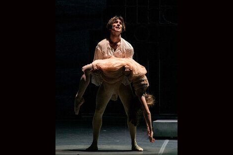 Se decidió entre el fútbol y la danza y hoy es el primer bailarín del Teatro Colón