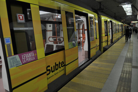 Metrodelegados anunciaron medidas de fuerza en reclamo de una reducción de la jornada laboral. Imagen: Sandra Cartasso. 