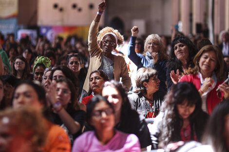 Parlamentarias de 19 países participaron en foro previo a la XV Conferencia Regional de la Mujer  