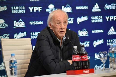 El Flaco Menotti, el fútbol a flor de piel con sus 84 años. (Fuente: Télam)