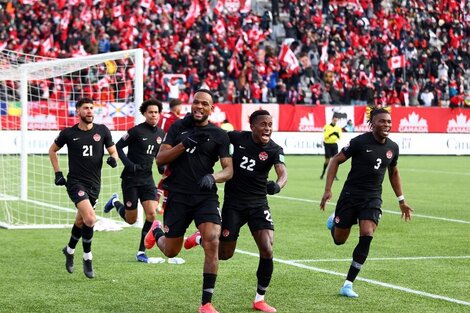 La selección de Canadá definió su lista de convocados e incluyó a figuras como Alphonso Davies y Johnatan David. Imagen: AFP. 