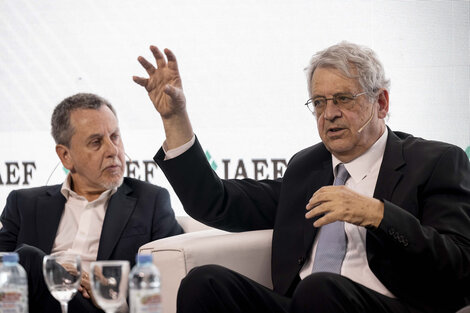 Rubinstein juega a la megadevaluación mientras Massa no está