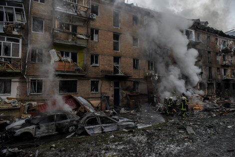 Kiev, sin agua y sin luz por bombardeos rusos