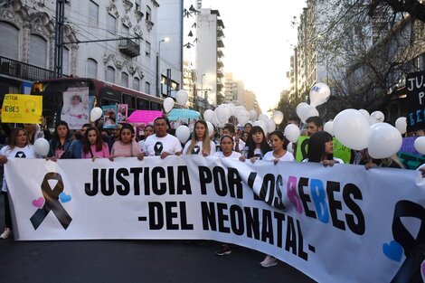 Muerte de bebés en Córdoba: las familias se oponen a que la causa vaya al fuero anticorrupción  