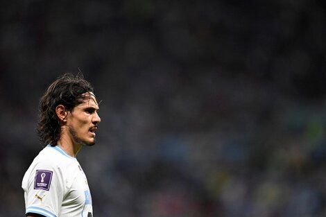  "Es lógico que nos quede un sabor amargo por la derrota, pero sobre todo porque sabemos que contamos con un potencial grande en el plantel para poder dar más", se sinceró Cavani. (Foto: AFP)