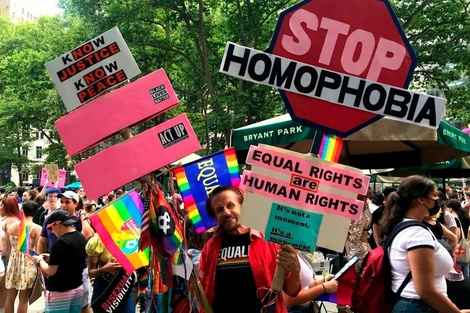 Esta ley no obligaría a todos los estados a legalizar el matrimonio entre personas del mismo sexo, pero sí requeriría que reconozcan el efectuado en otro estado donde sí lo fuera. 
