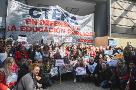 Paritaria docente: Los sindicatos acordaron un aumento anual del 114 por ciento