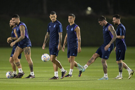 La Selección se entrenó ayer con la cabeza puesta en Australia.