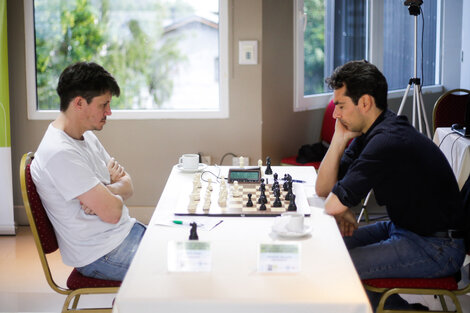 El Gran Maestro Diego Flores recupera la punta del torneo  